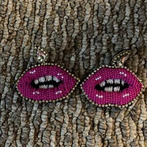 St raine baby glam box earrings